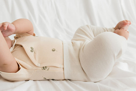 Newborn tights off white
