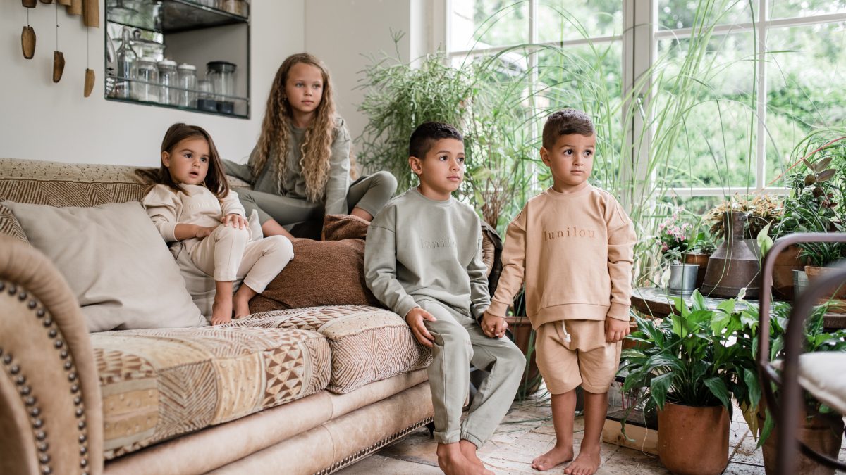 The new lunilou campaign introduces us to a playful fall