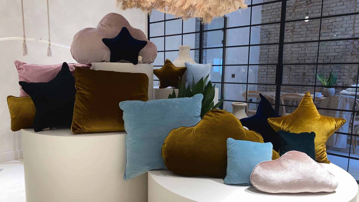 Decorate your dreams with lunilou bedding!