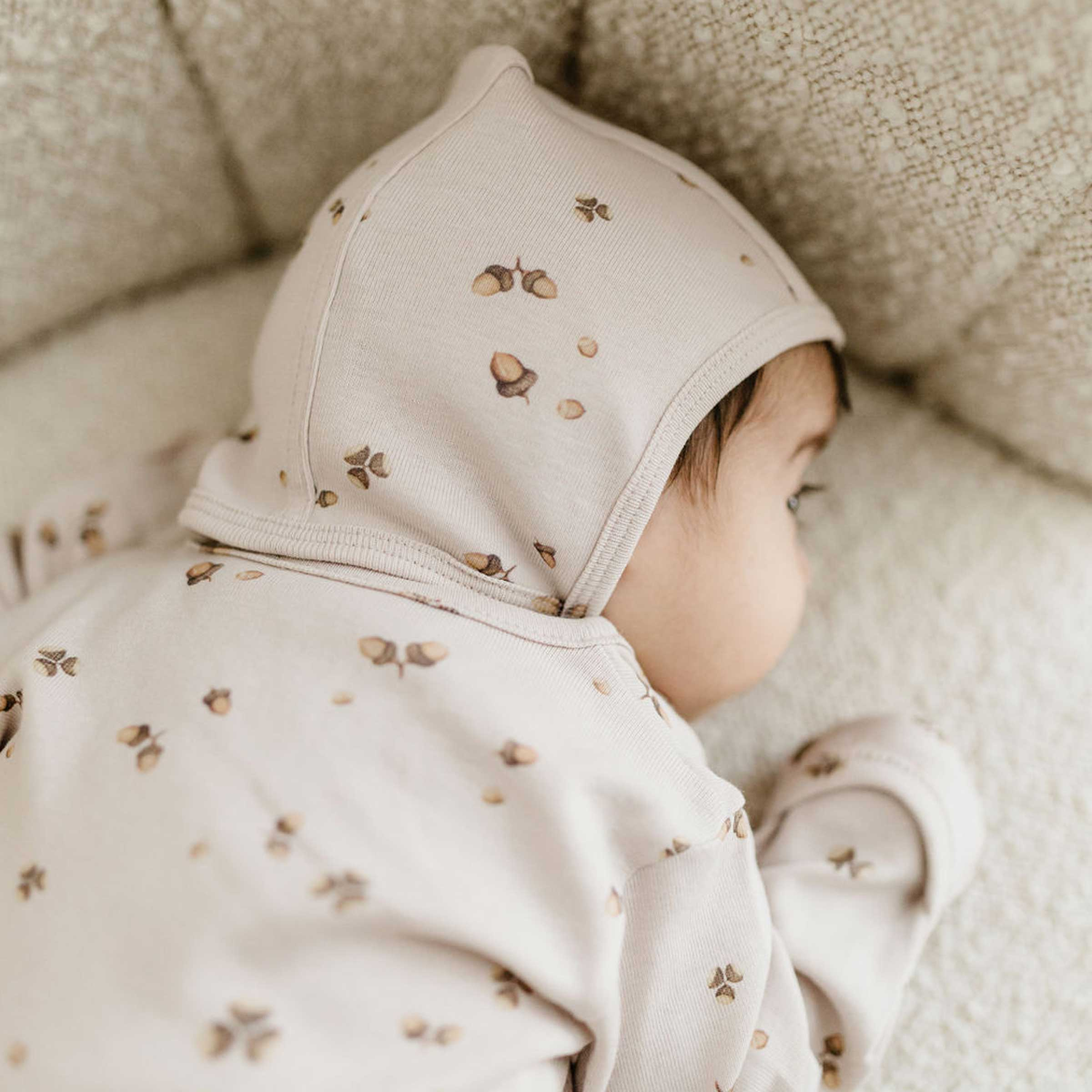 Newborn Hats & mittens