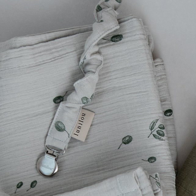 pacifier holder olives