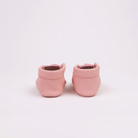 Moccs Indy: Her Majesty