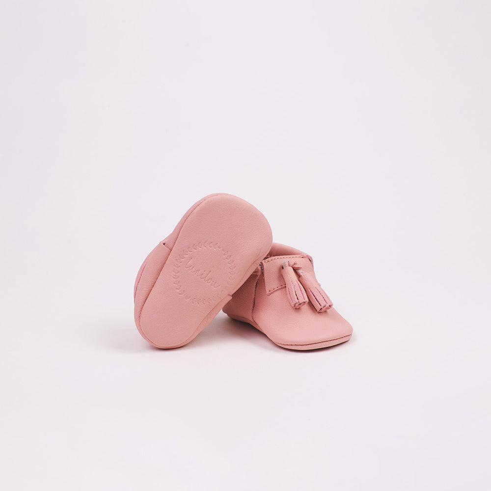 Moccs Tassel: Her Majesty
